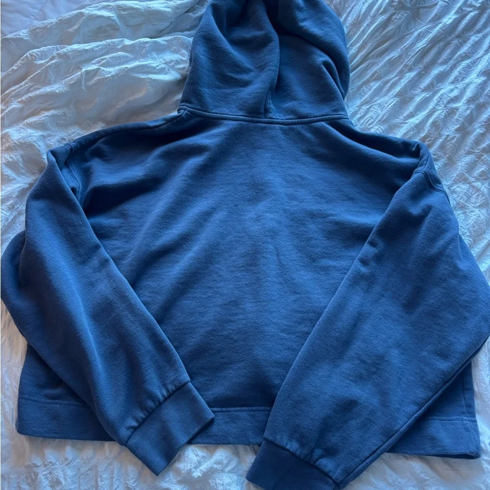 Levi's Navy Blue Zip Hoodie with Red Logo Tag - Picture 3 of 3